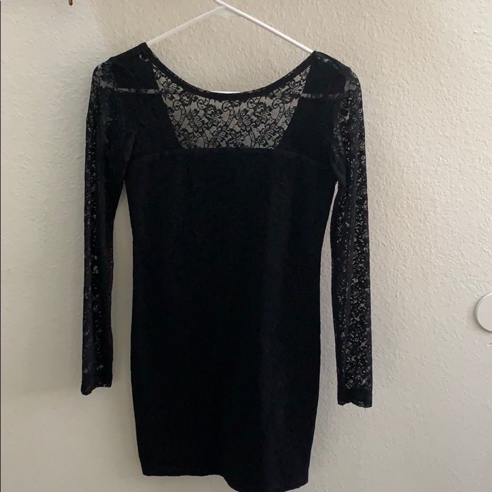 Billabong black lace dress. Size M.